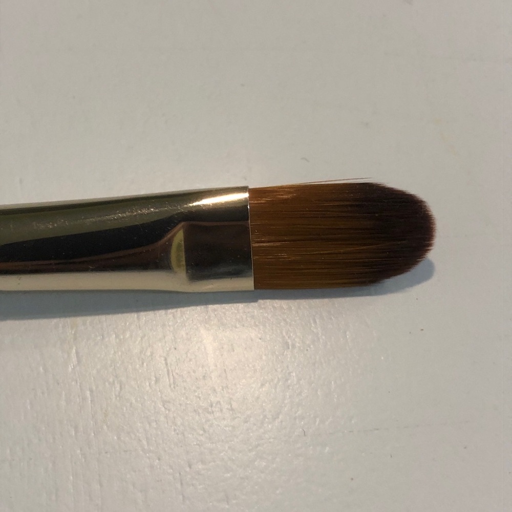 Like New Laura Mercier Dual-Ended Secret Camouflage/Camouflage Powder Brush - Picture 5 of 6